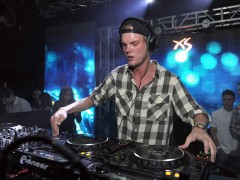 Wake Me Up - Avicii